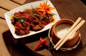 CƠM NIÊU ĂN VỚI GÌ NGON? QUÁN CƠM CƠM NIÊU NGON Ở QUẢNG BÌNH.