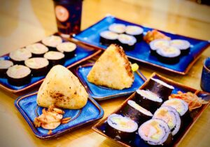 Cơm cuộn đặc trưng xứ Hàn