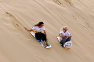 Ván trượt đồi cát Quang Phú