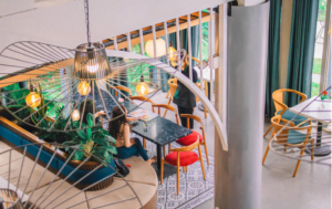 The Ayatt Coffee luôn hướng đến phong cách phục vụ chuyên nghiệp