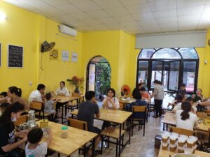 Không gian bên trong Bếp Nhà Uyên